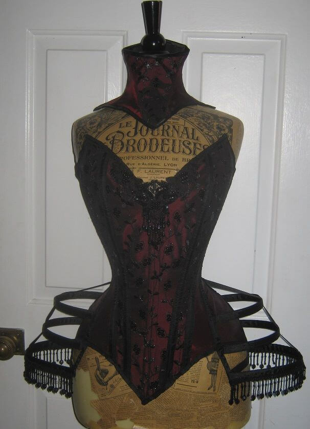 http://www.thelingerieaddict.com/wp-content/uploads/Wyte-Phantom-pannier-corset.jpg