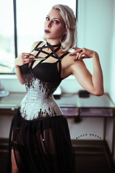 How To Create Your Very Own Corset Collection The Lingerie Addict 4446