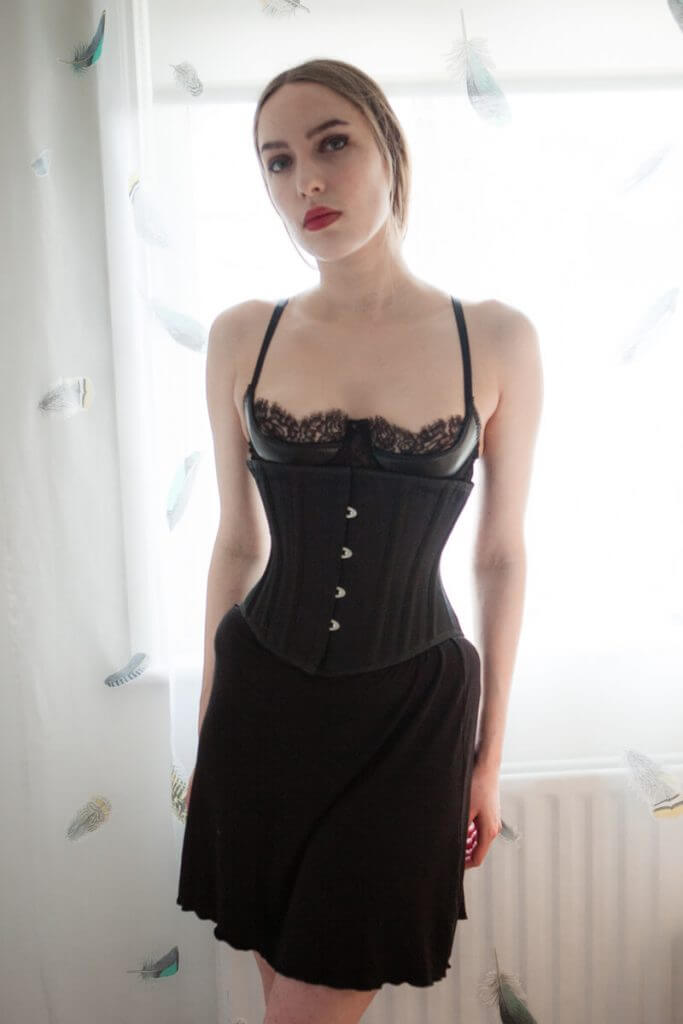 Review: Corset Story Brocade Overbust Corset With Hip Ties
