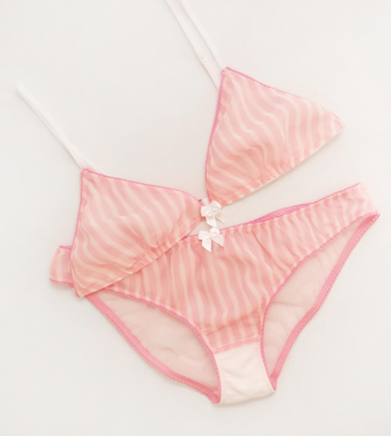 Lily light pink lingerie set