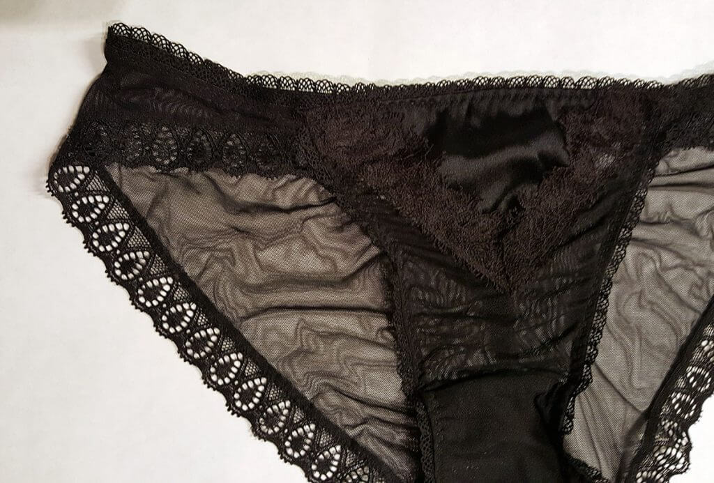 Lingerie Review: Uye Surana Claire Bralette, Panty and Cami