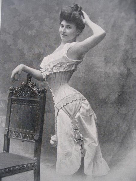 21 Victorian And Edwardian Corset Pinups The Lingerie Addict 